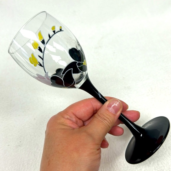 Vintage set of 2 LUMINARC FRANCE “ Domino Anais”wine glasses - Picture 2 of 6